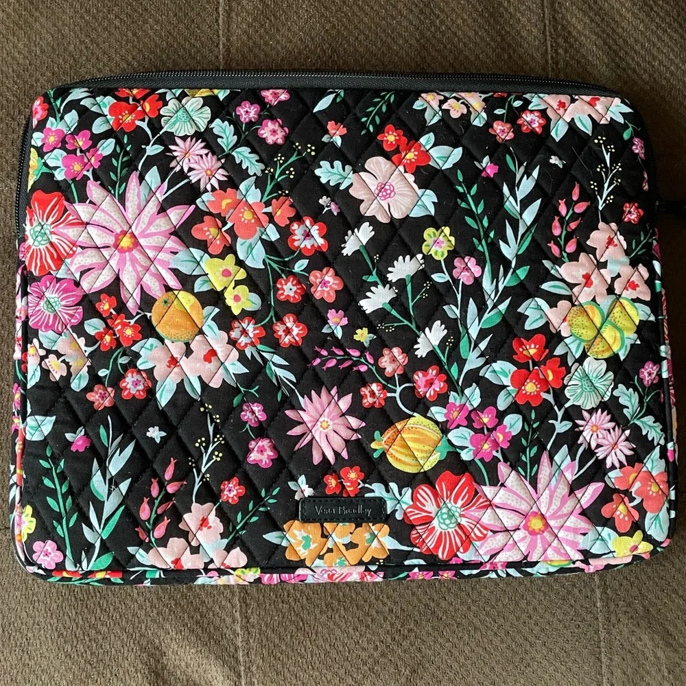 Vera Bradley Floral Laptop Cover, Fabric Laptop Pouch, ALMOST NEW, OFFERS OPEN